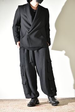 ラフに品よくジャケットスタイル