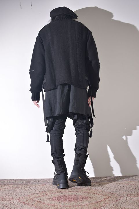 冬のニットジャケットスタイル