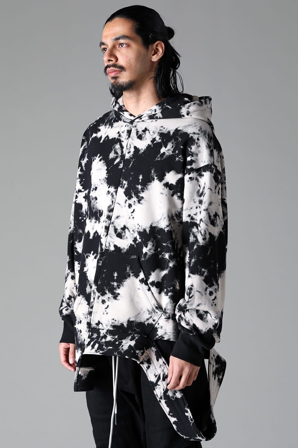 《2025AW先行予約》Discharge Pinting Asymmetry Hooded Top"Black×Ivory" /ディスチャージプリントアシンメトリーフーデッドトップ"ブラック×アイボリー"