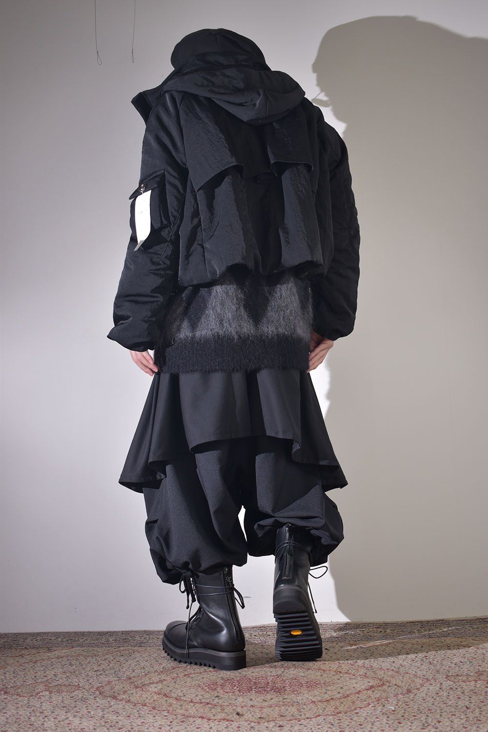 ショートブルゾン×レイヤードワイドサルエル