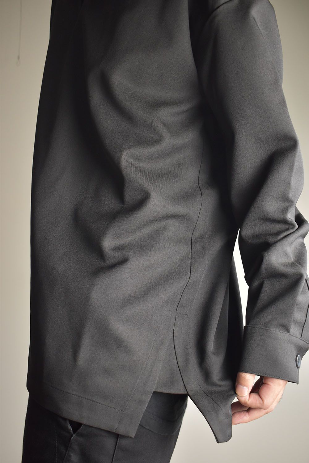 Collarless Top"Black" / カラーレストップ"ブラック"
