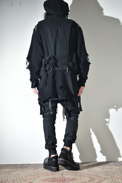 春ニット × ベスト