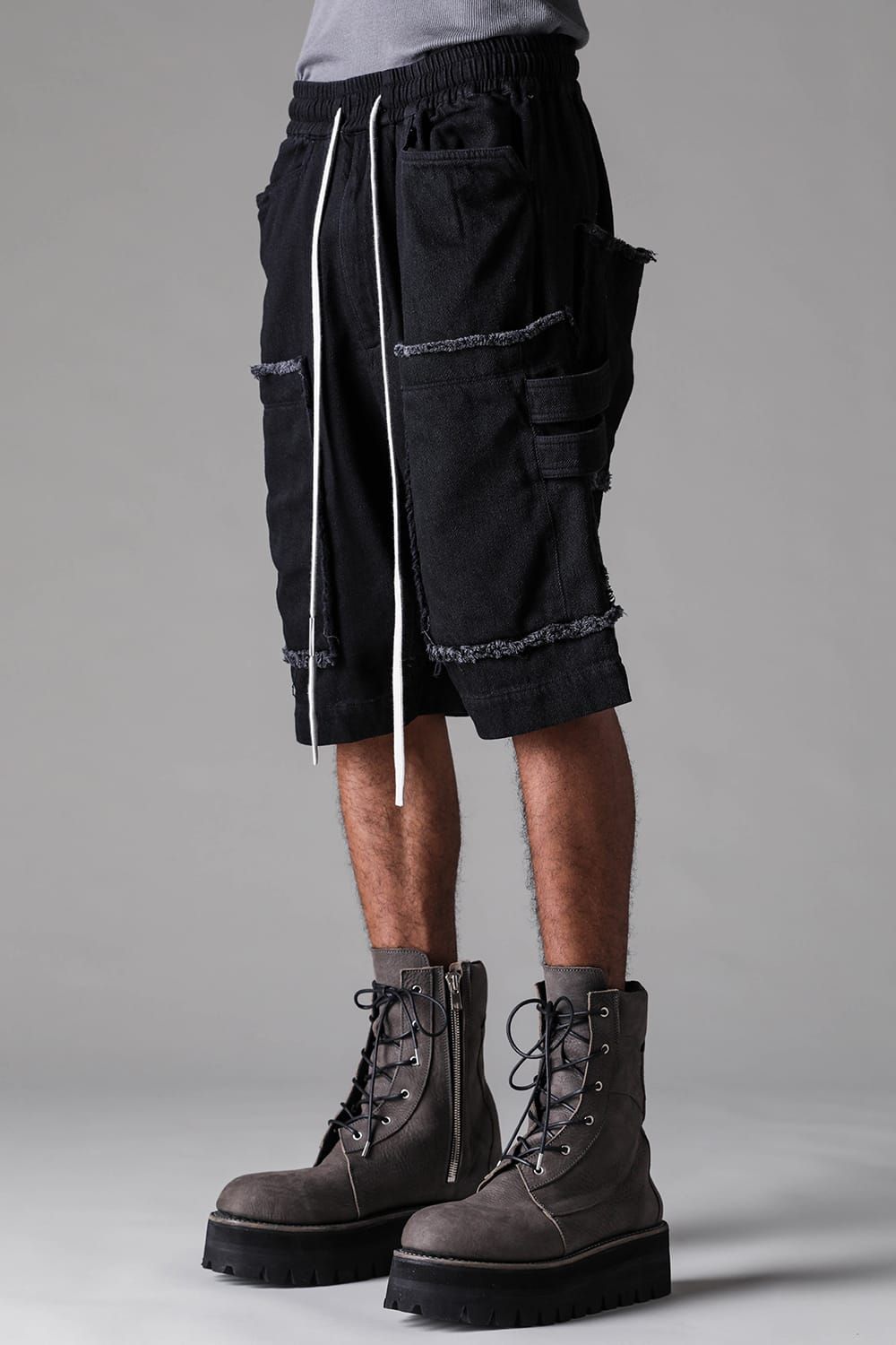 《2027SS先行予約》Loose Denim Cargo Shorts"Black" / ルーズデニムカーゴショーツ"ブラック"