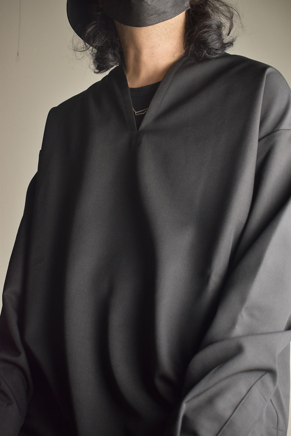 Collarless Top"Black" / カラーレストップ"ブラック"