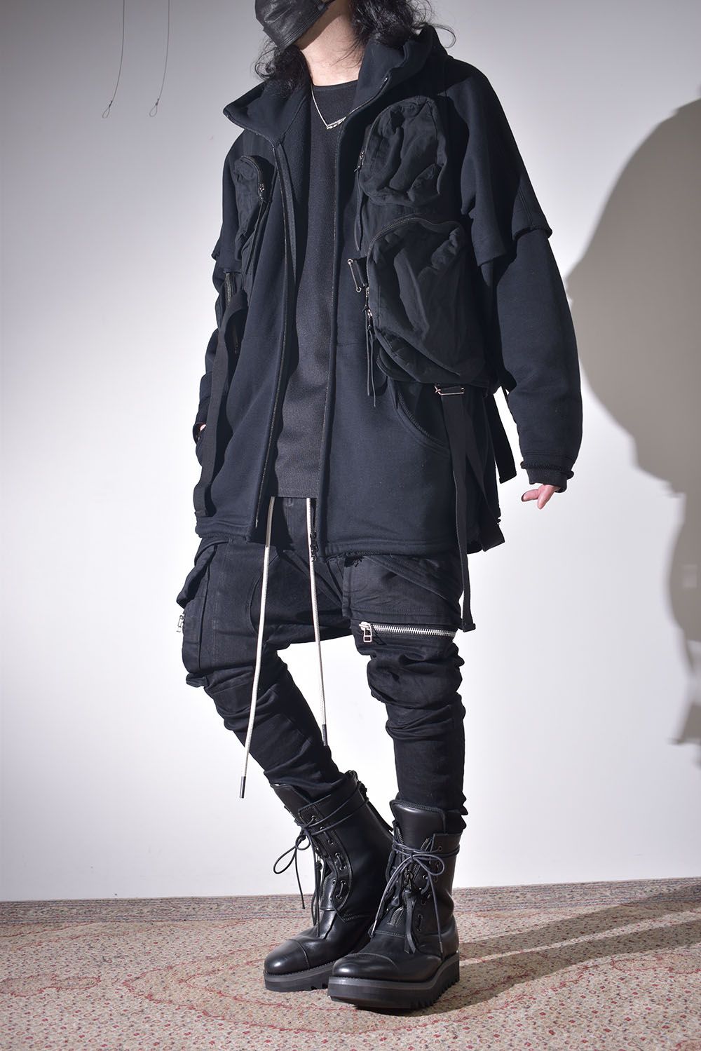 ドルマンスリーブにも重ねられるベスト