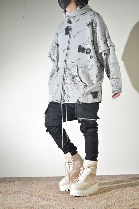 春夏らしいカジュアルミックス