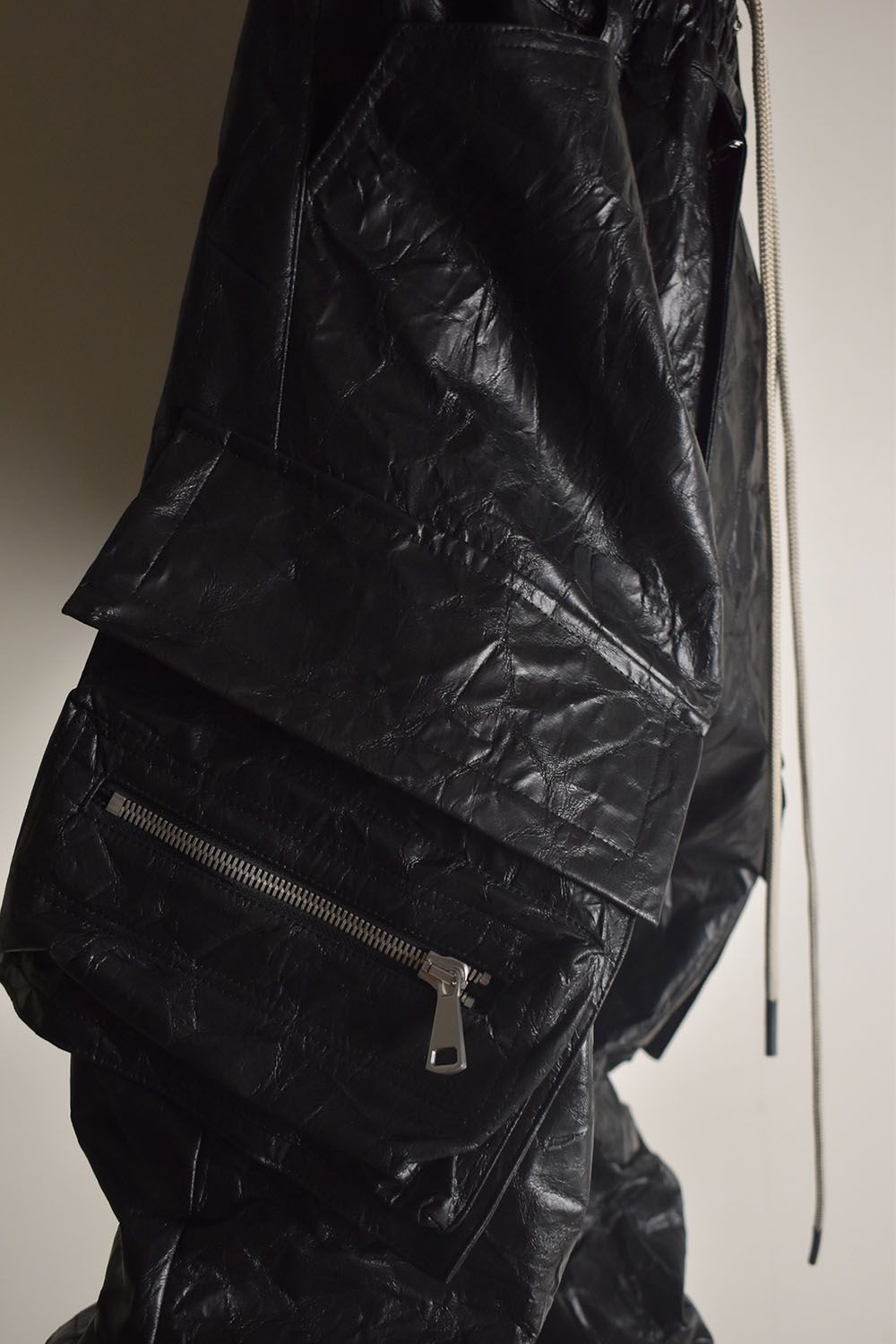 Washer Synthetic Leather Boots Cut Tuck Cargo Pants"Black " / ワッシャーシンセティックレザーブーツカットタックカーゴパンツ"ブラック"