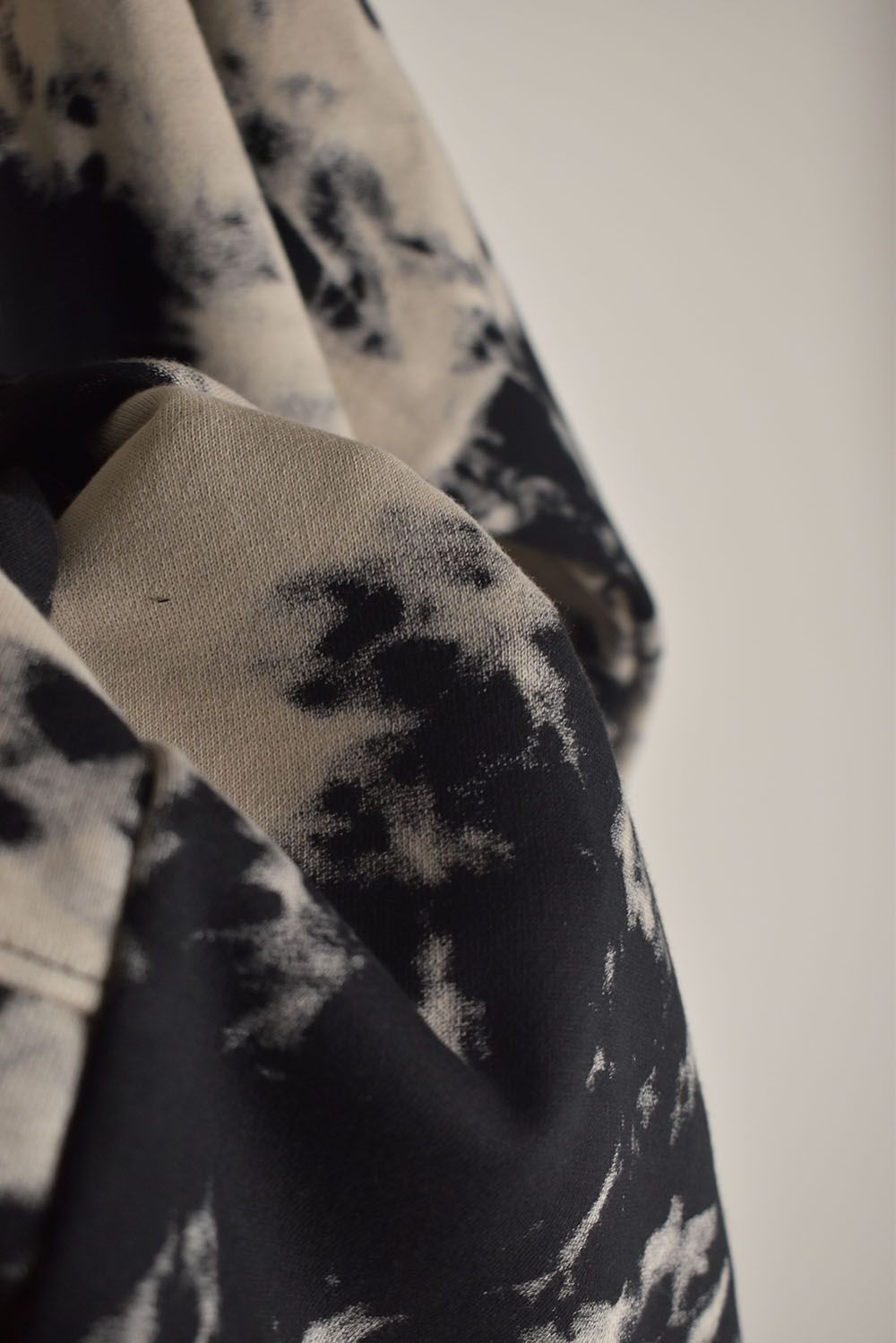 Discharge Pinting Asymmetry Crew Neck Top"Black×Ivory" /ディスチャージプリントアシンメトリークルーネックトップ"ブラック×アイボリー"