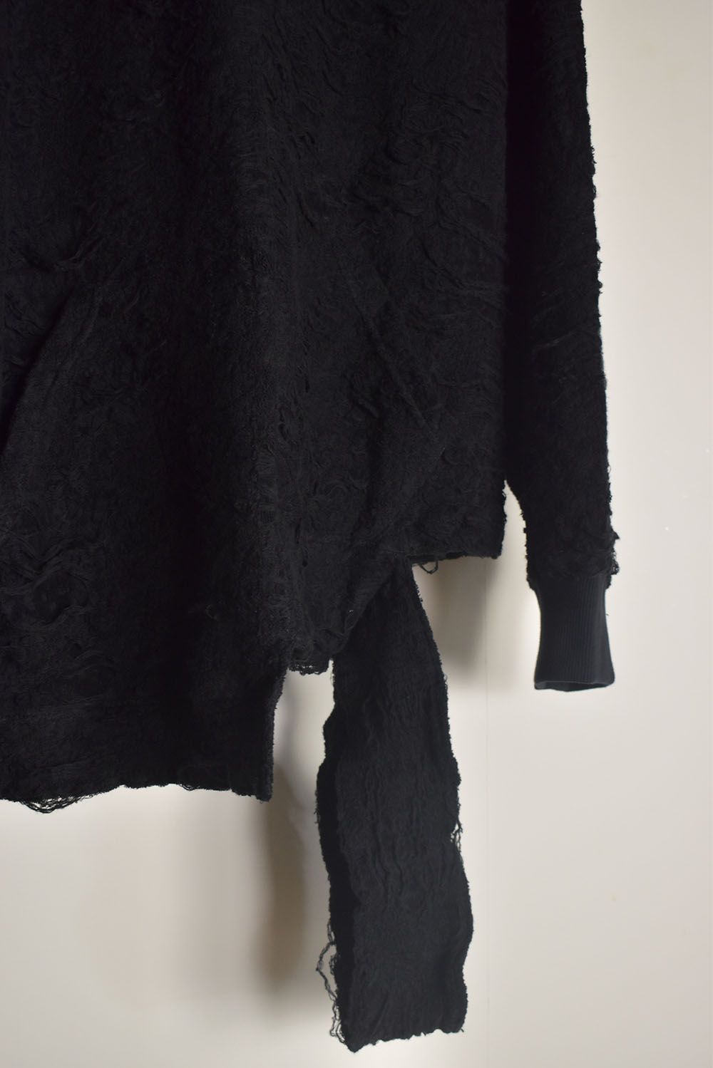 Damage Pile Arymmetry Crew Neck Top"Black" / ダメージパイル アシンメトリークルーネックトップ"ブラック"