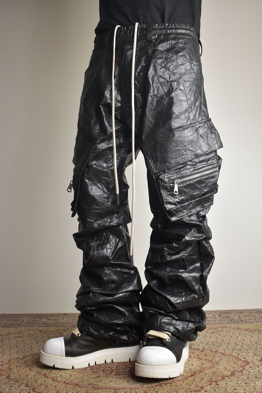 Washer Synthetic Leather Boots Cut Tuck Cargo Pants"Black " / ワッシャーシンセティックレザーブーツカットタックカーゴパンツ"ブラック"