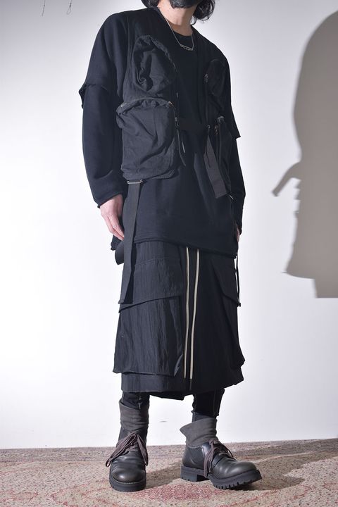 どんなトップスにも合わせられるベスト