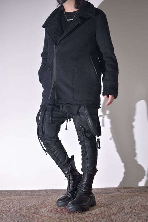 暖かさもあり着心地に優れたアウター