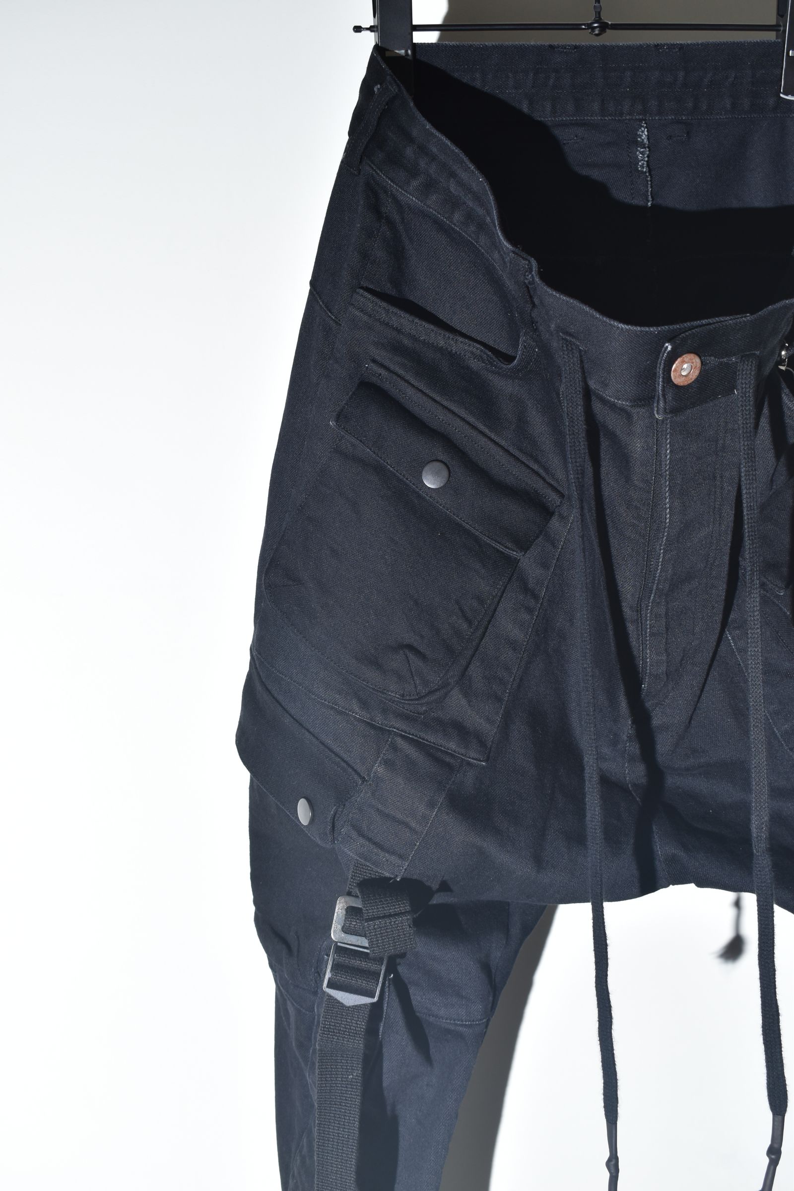 Stretch Denim Belt-Adjustable Cargo Jogger Pants"Black" / ストレッチデニムベルトアジャストカーゴジョグパンツ"ブラック"