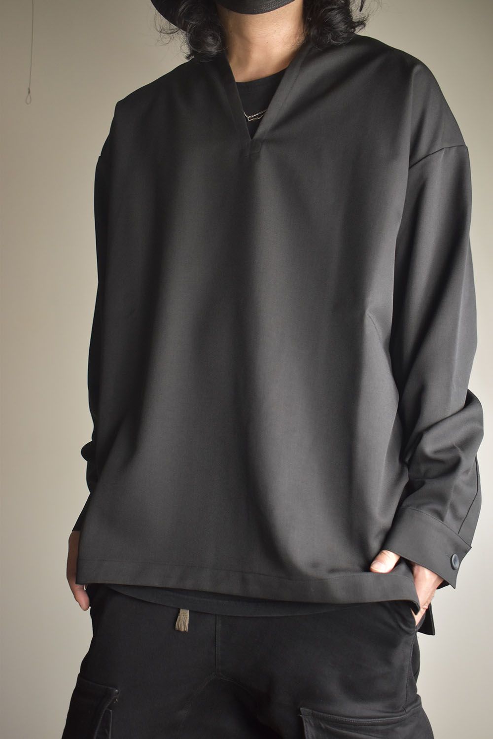 Collarless Top"Black" / カラーレストップ"ブラック"