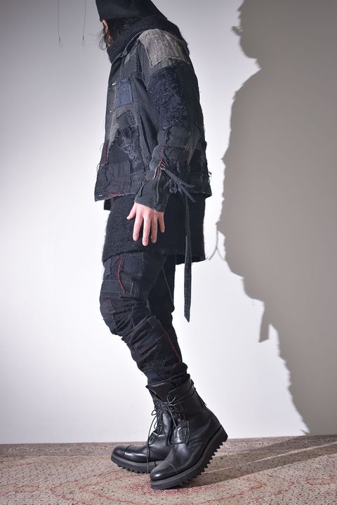 ライトアウターに保温性の高いフーディを差し込む