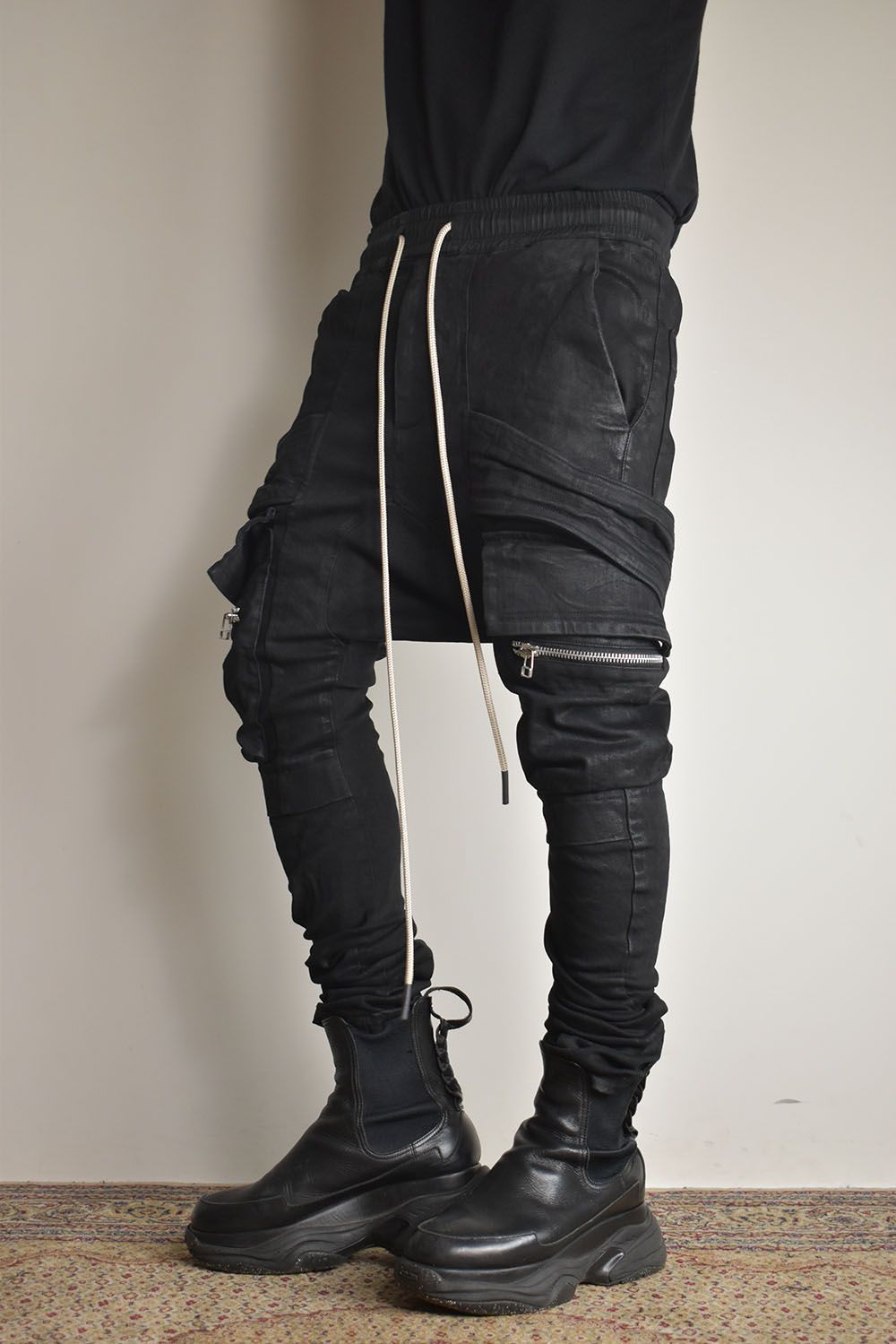 《2025AW先行予約》Denim Coating Cargo Sarouel Skinny"Black" / デニムコーティングカーゴサルエルスキニー"ブラック"