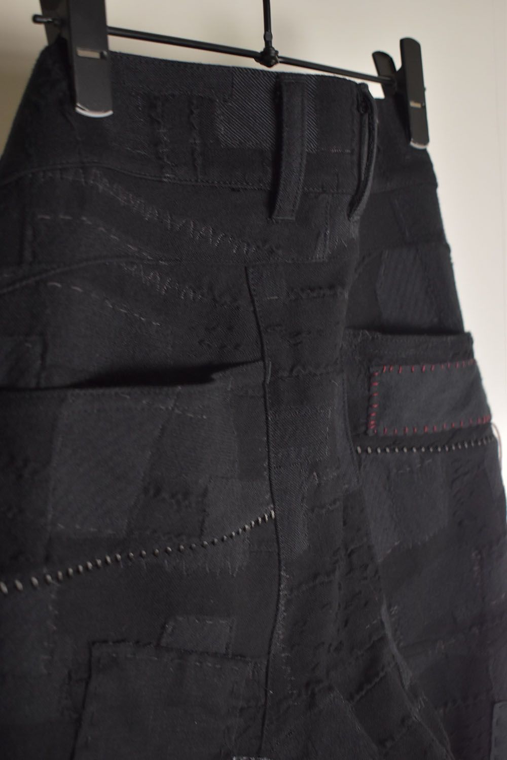 Hand Patchwork Crust Jacquard Overlock Twist Curve Pants "Black" / ハンドパッチワーククラストジャガードオーバーロックツイストカーブパンツ"ブラック"