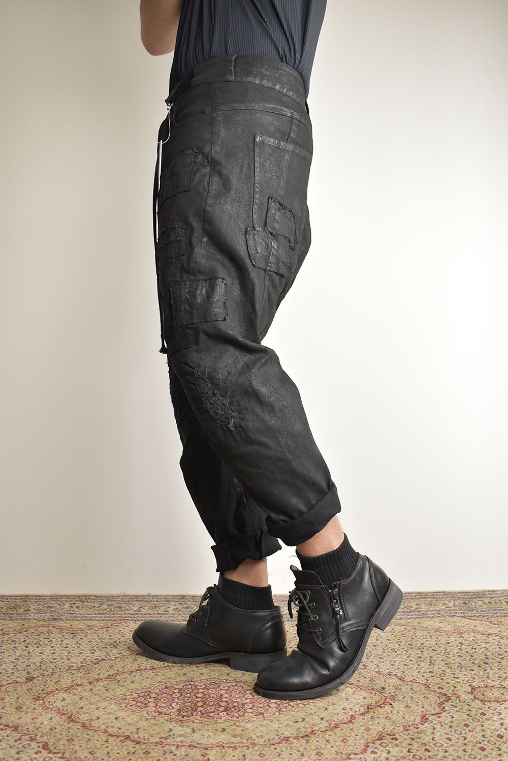 Product Coating Stretch Denim Damage Repair Cropped Pants “Black / 製品コーティングストレッチデニムダメージリペアクロップドパンツ"ブラック"