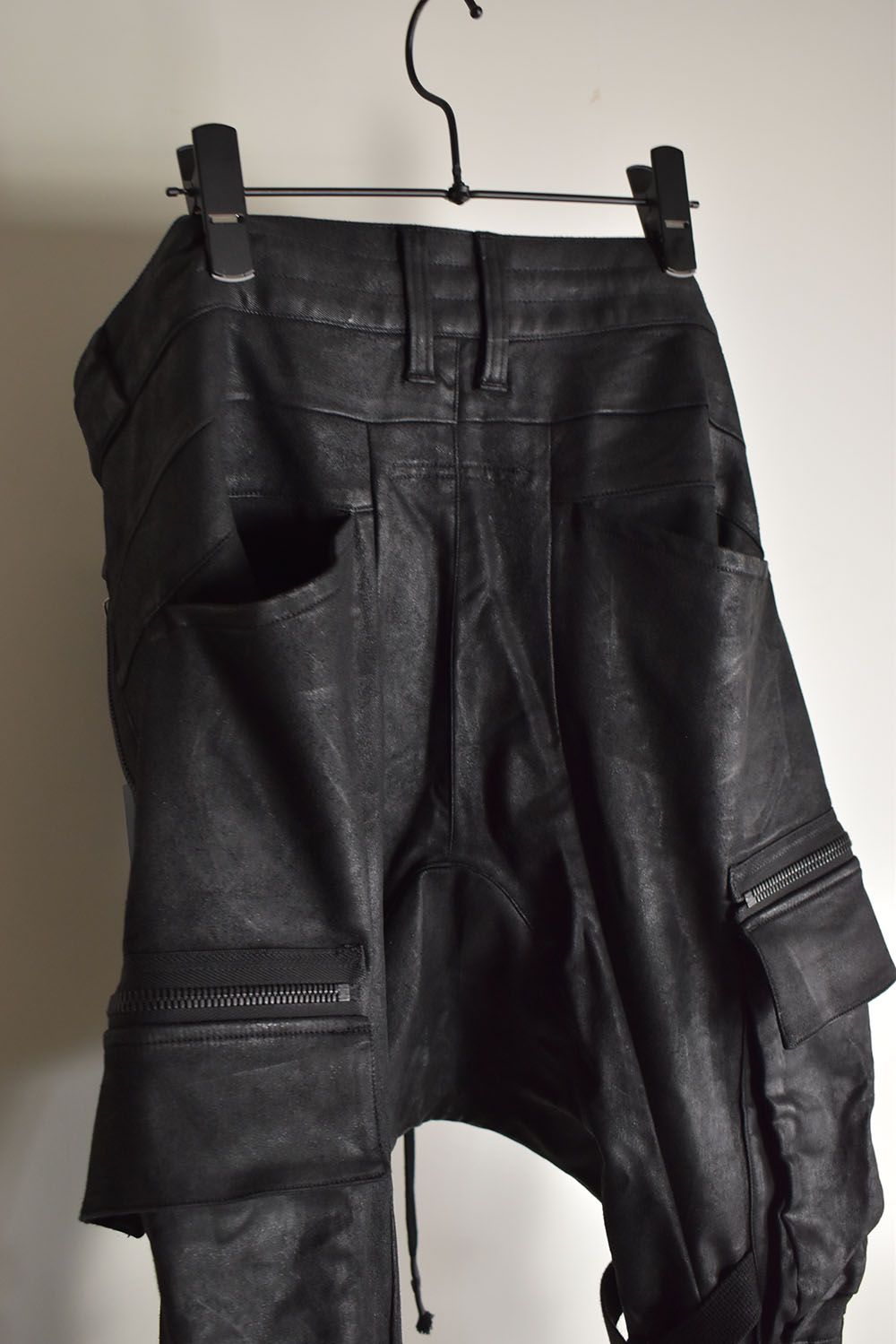 Product-Coated Jersey-Like Denim Cargo Jog Pants"Black" / 製品コーティングジャージーライクデニムカーゴジョグパンツ"ブラック"