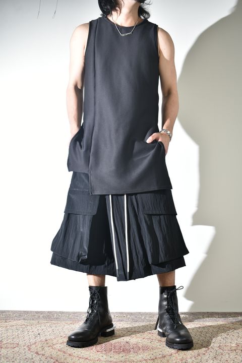 着こなしの幅広いA.F artefactのシャツ
