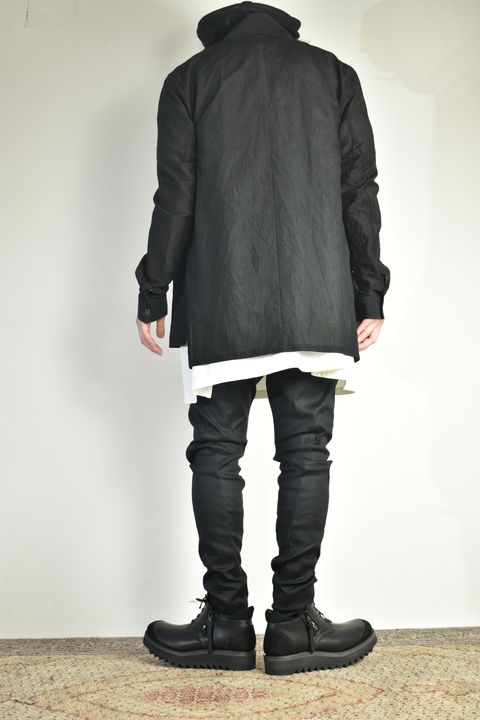 ソリッドでも快適な生地感