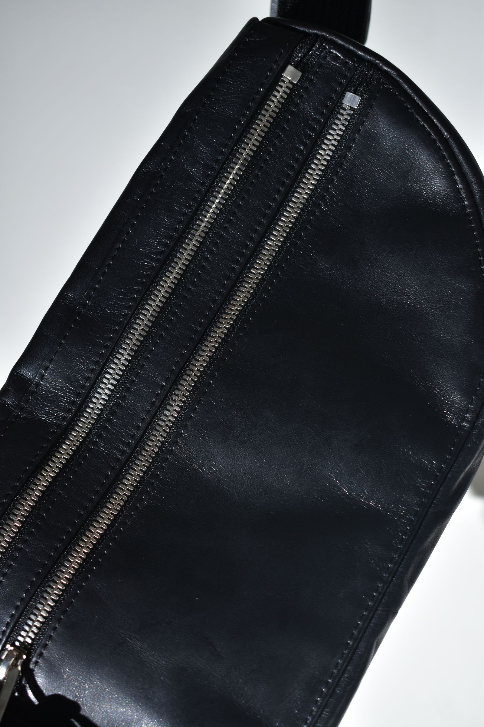 Leather Body Bag"Black" / レザーボディバッグ"ブラック"