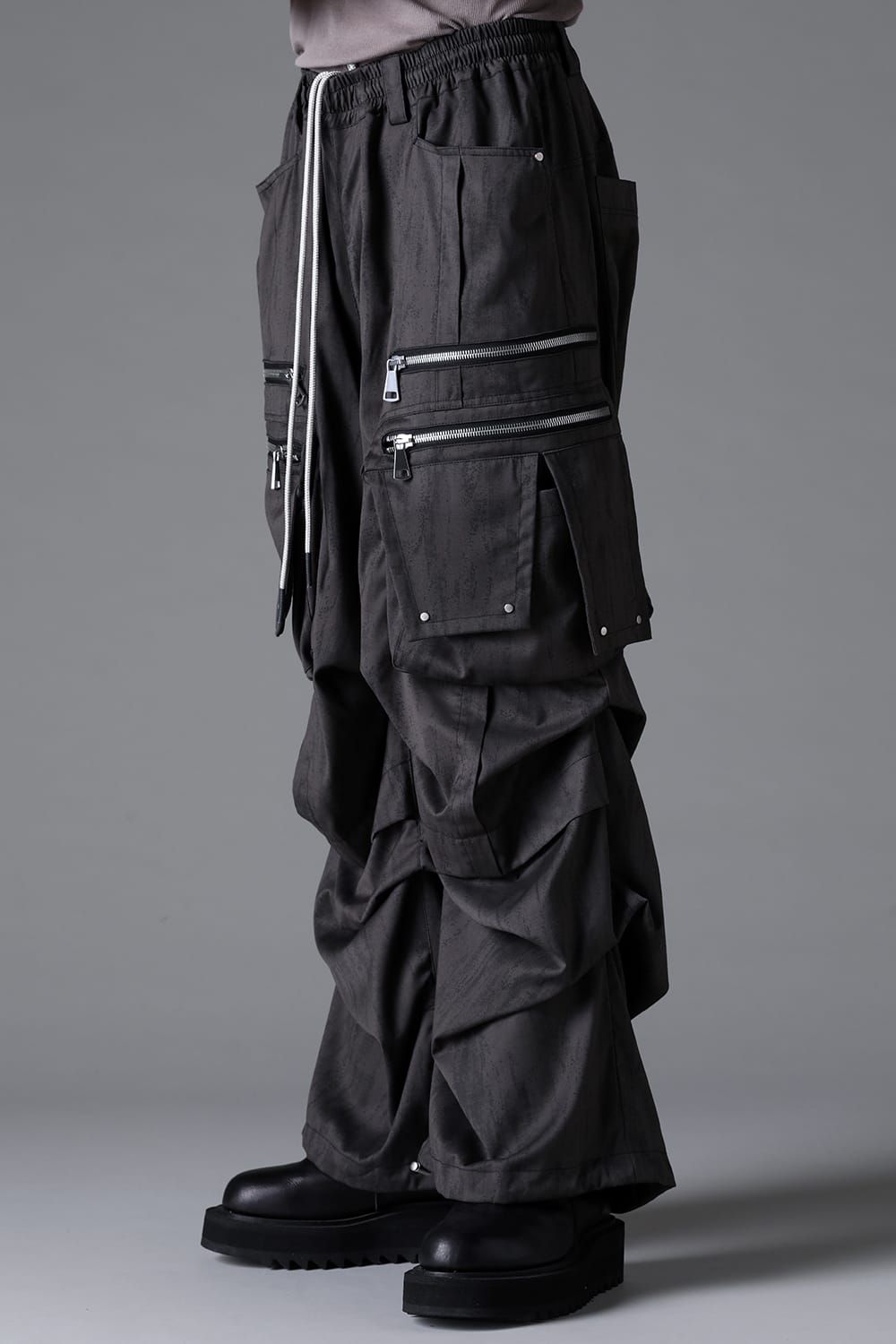 《2026SS先行予約》Abstract Cargo Tuck Wide Pants"Black / Grey /Brown" / アブストラクトカーゴタックワイドパンツ"ブラック/グレー/ブラウン"