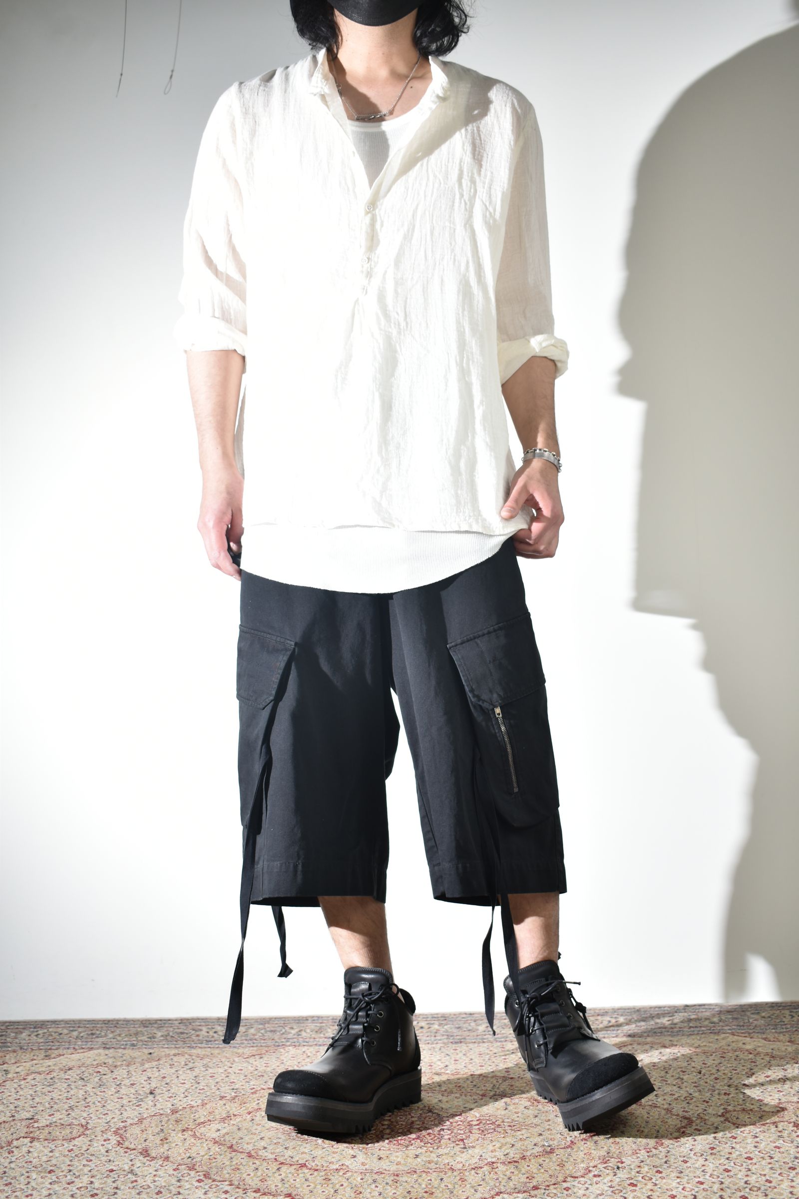 夏を意識した素材と雰囲気