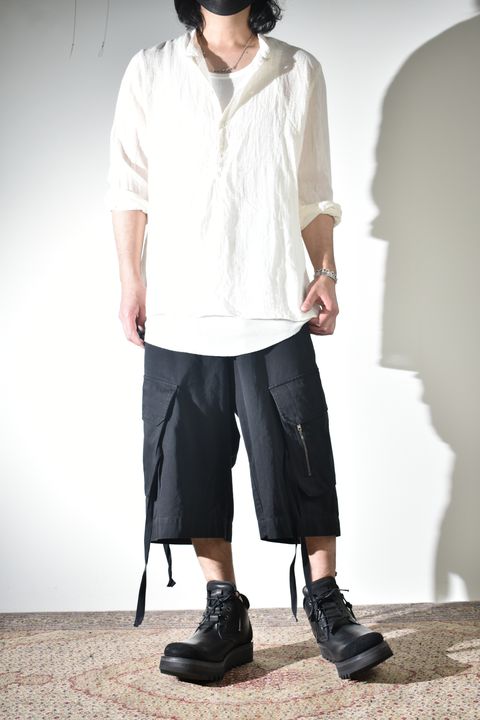 夏を意識した素材と雰囲気