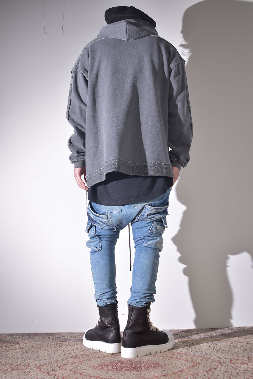 インディゴ × ピグメントグレー