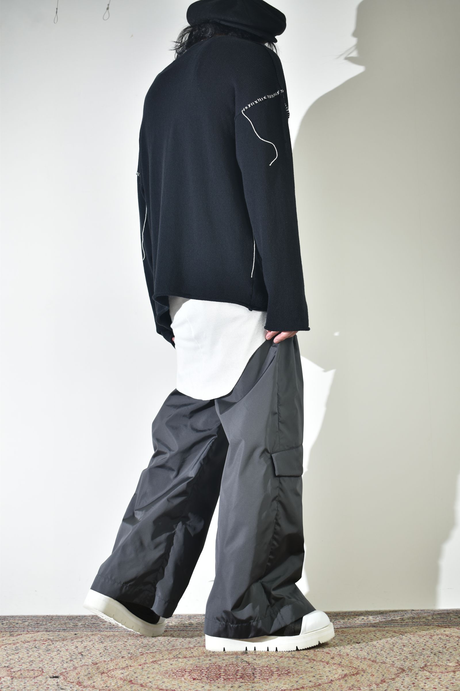 新鮮な履き心地のトラウザーで