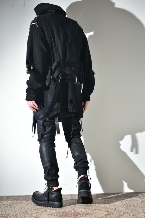 春ニット × ベスト