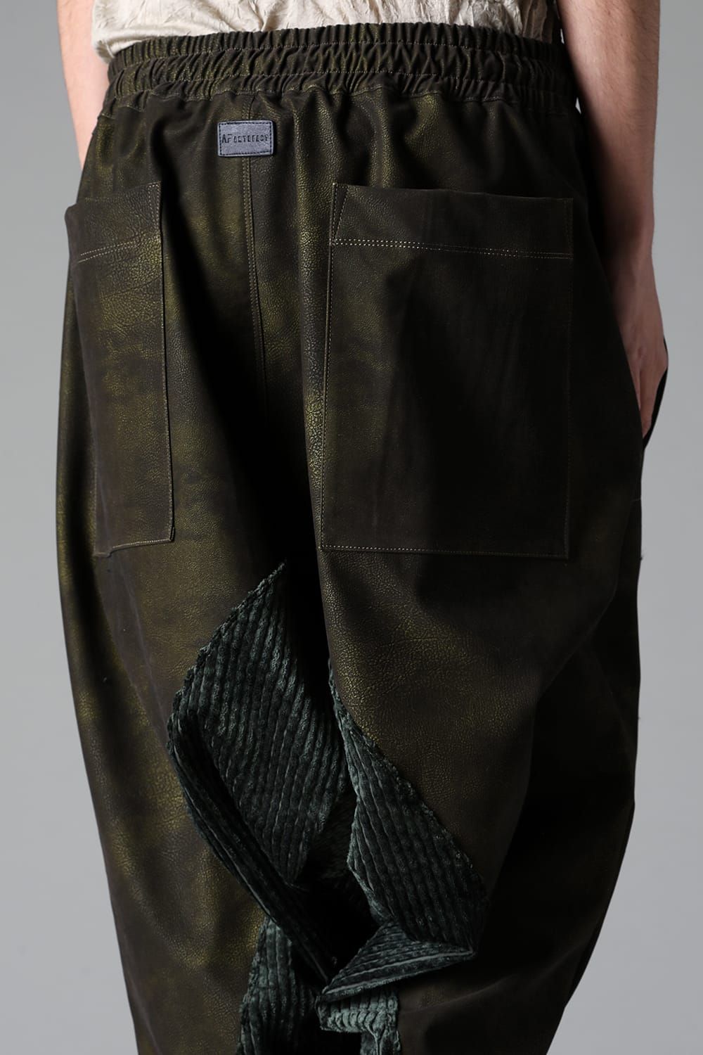 《2025AW先行予約》Synthetic Leather × Corduroy Switching Drop Clotch Pants"Black / Khaki" / シンセティックレザー×コーデュロイスウィッチングドロップクロッチパンツ"ブラック/カーキ"