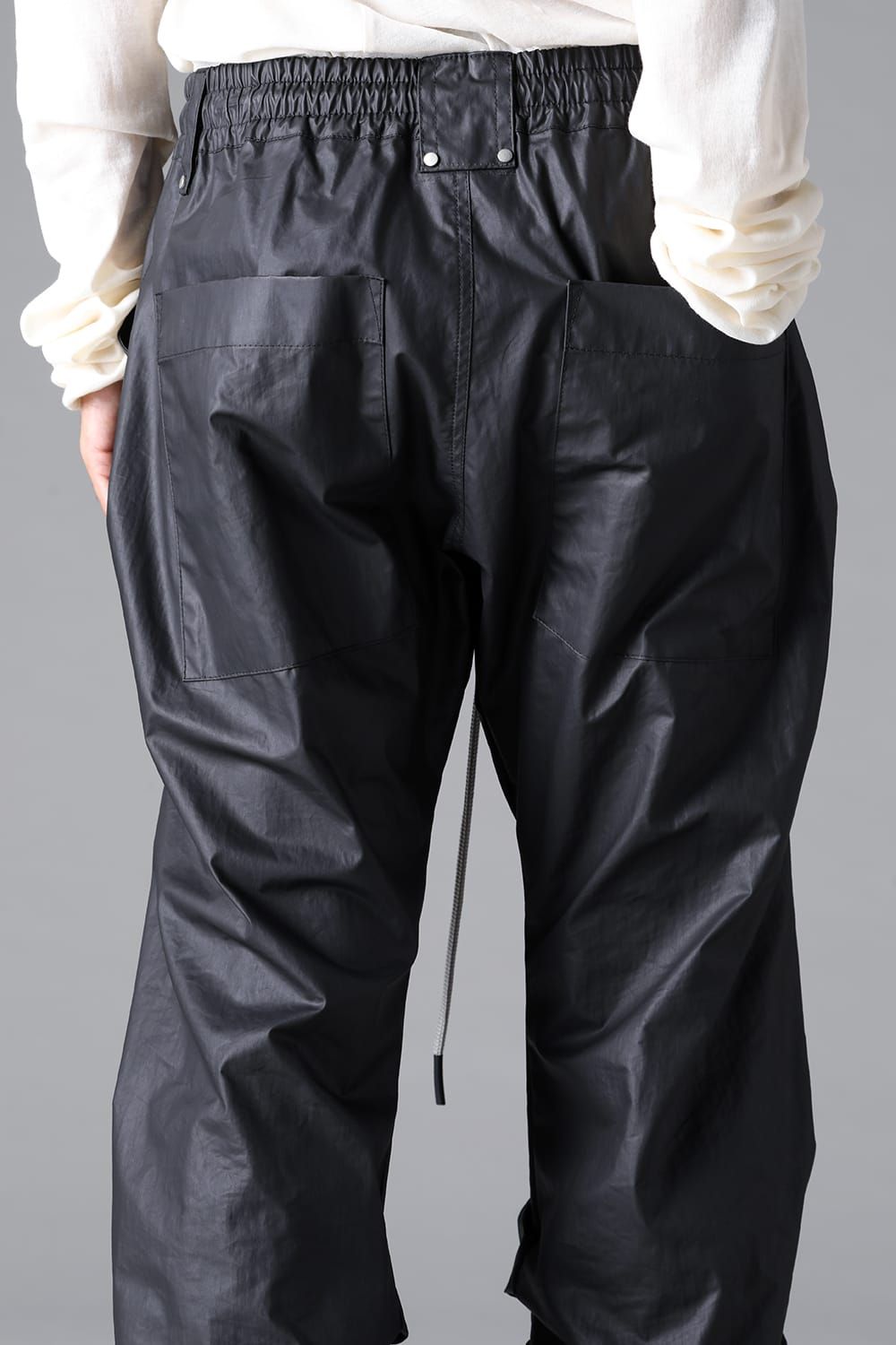 《2026SS先行予約》Coating Random Tuck Bootcut Pants"Black" / コーティングランダムタックブーツカットパンツ"ブラック"