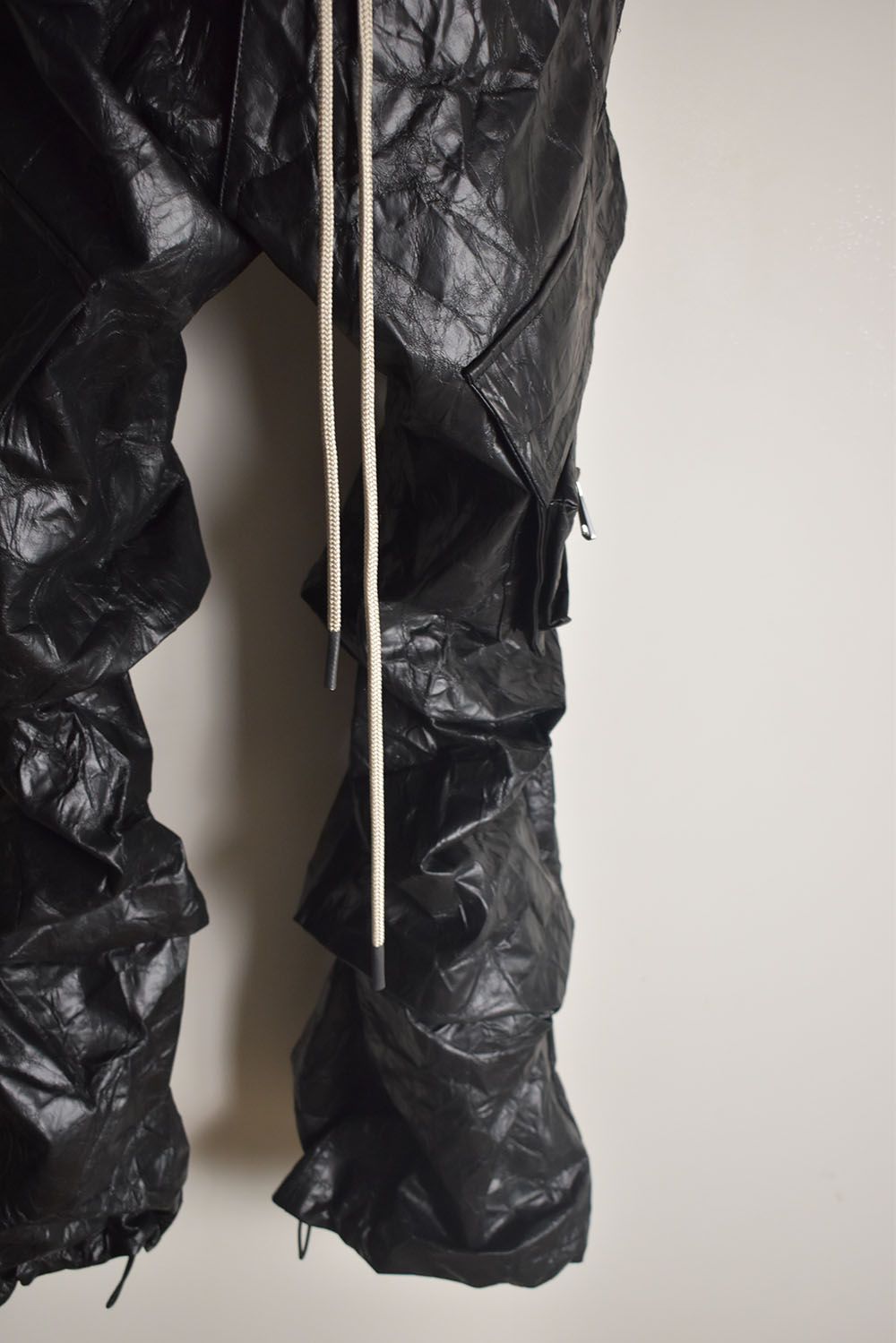 Washer Synthetic Leather Boots Cut Tuck Cargo Pants"Black " / ワッシャーシンセティックレザーブーツカットタックカーゴパンツ"ブラック"
