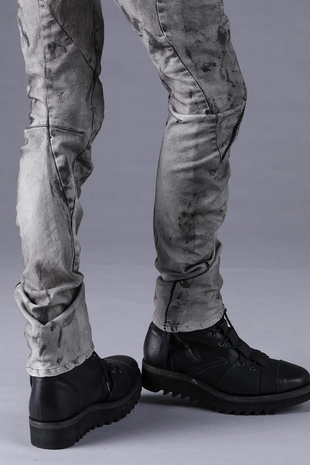 《2027SS先行予約分》Dirty Finish Overlock Twist Curve Pants"Dusty White" / ダーティ加工オーバーロックツイストカーブパンツ "ダスティホワイト"