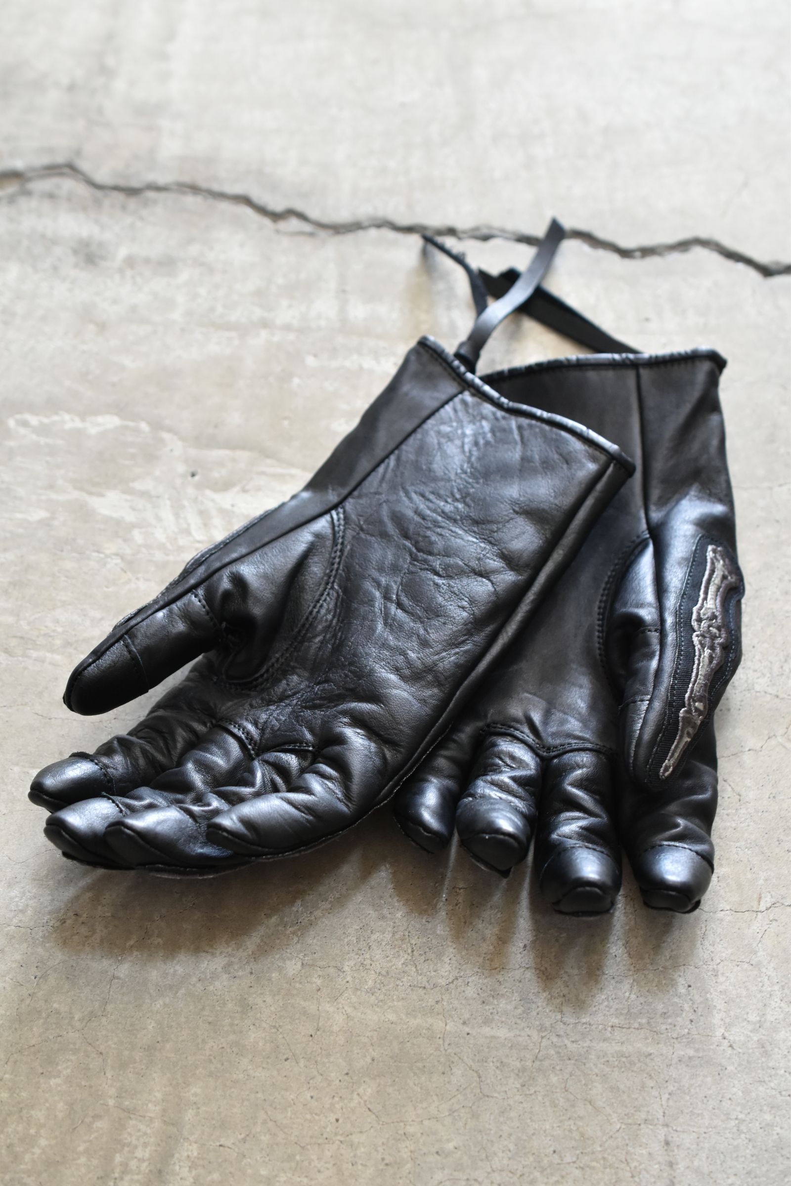 Horse Leather Embroidered Bone Gloves"Black" / ホースレザー刺繍ボーングローブ"ブラック"