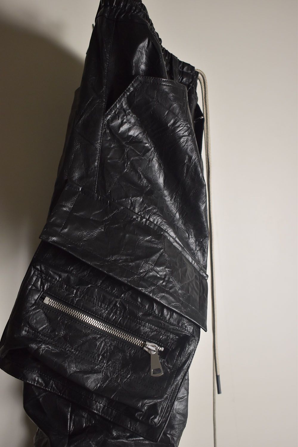 Washer Synthetic Leather Boots Cut Tuck Cargo Pants"Black " / ワッシャーシンセティックレザーブーツカットタックカーゴパンツ"ブラック"