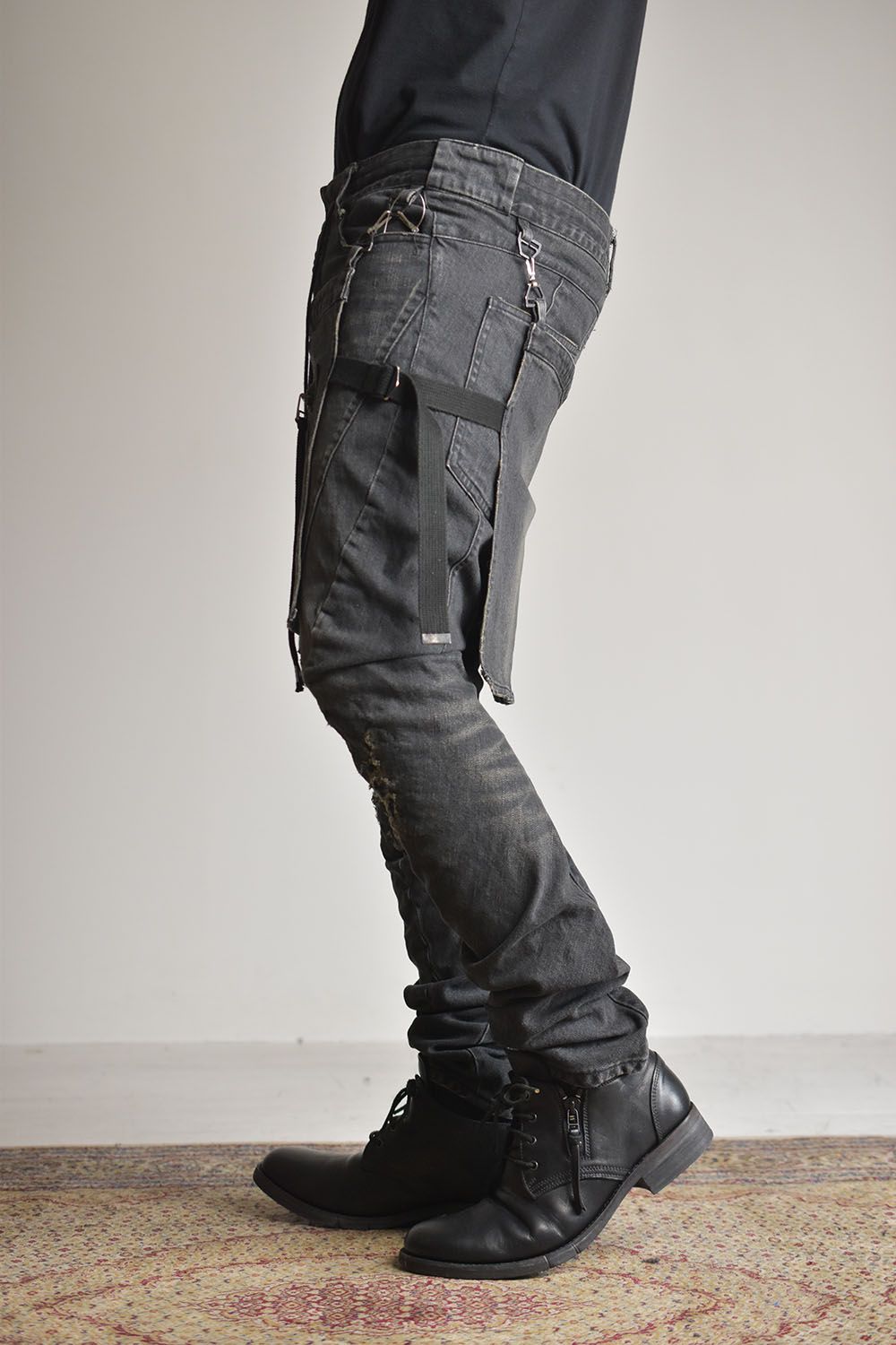 Bum Flap Damaged Denim Drop Crotch Slim Pants "Black"/バムフラップダメージドデニムドロップクロッチスリムパンツ"ブラック"