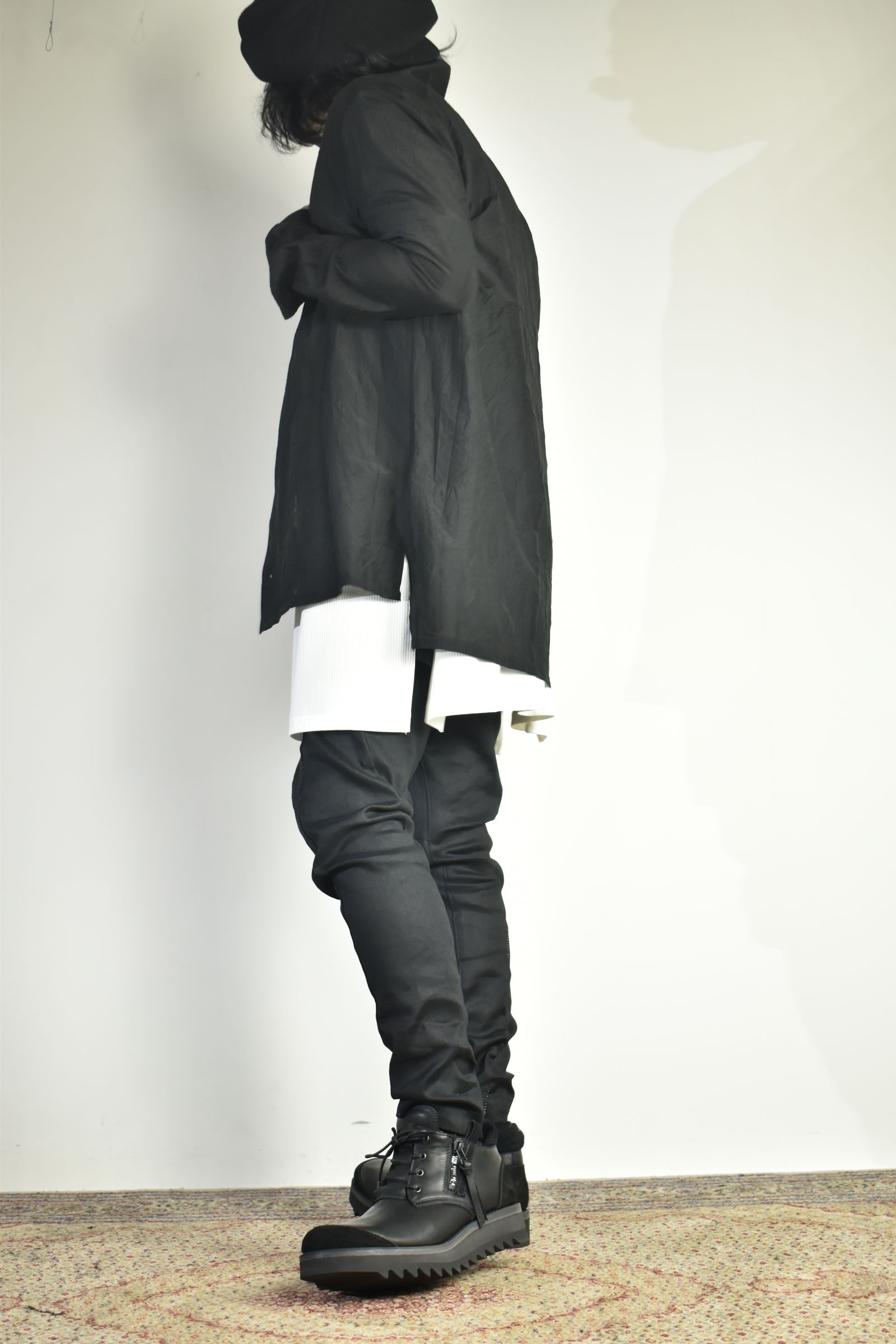 ソリッドでも快適な生地感