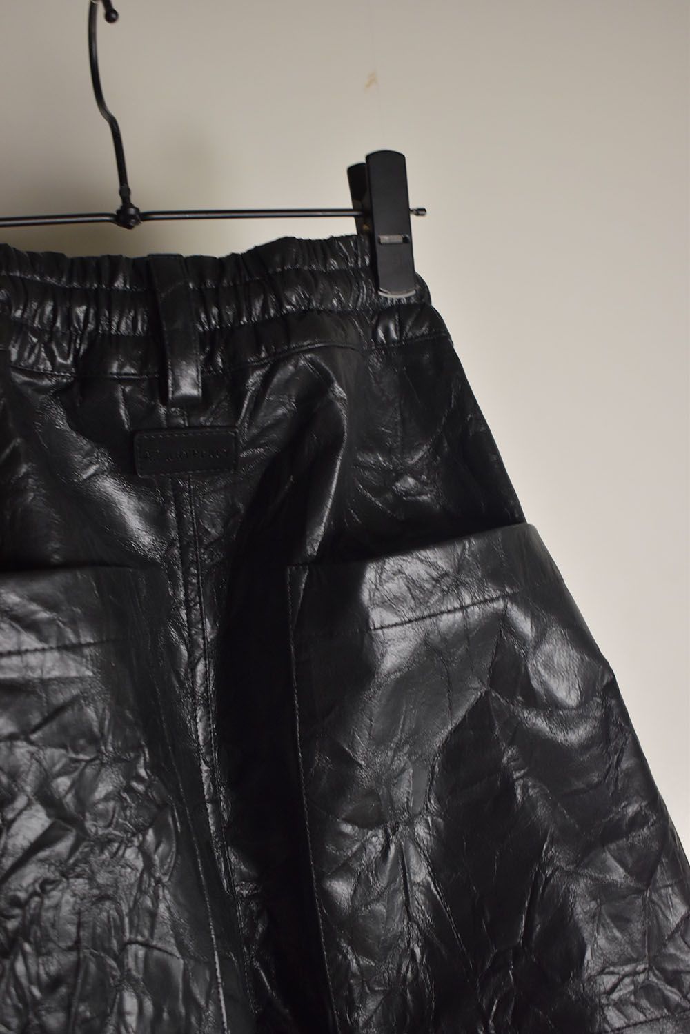 Washer Synthetic Leather Boots Cut Tuck Cargo Pants"Black " / ワッシャーシンセティックレザーブーツカットタックカーゴパンツ"ブラック"