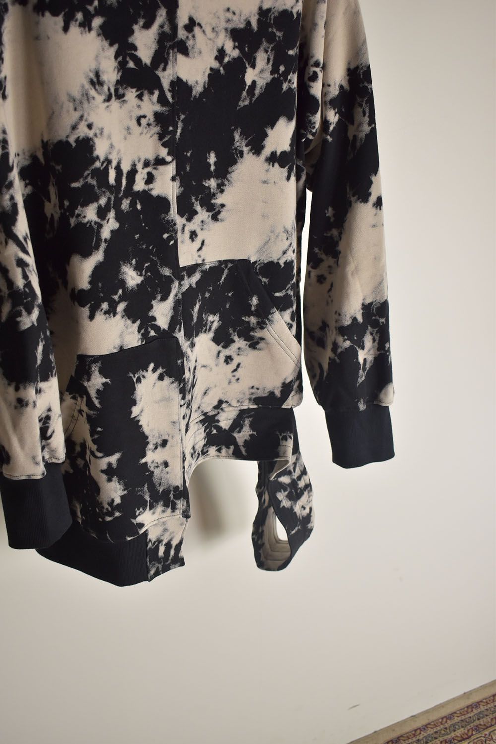 Discharge Pinting Asymmetry Hooded Top"Black×Ivory" /ディスチャージプリントアシンメトリーフーデッドトップ"ブラック×アイボリー"