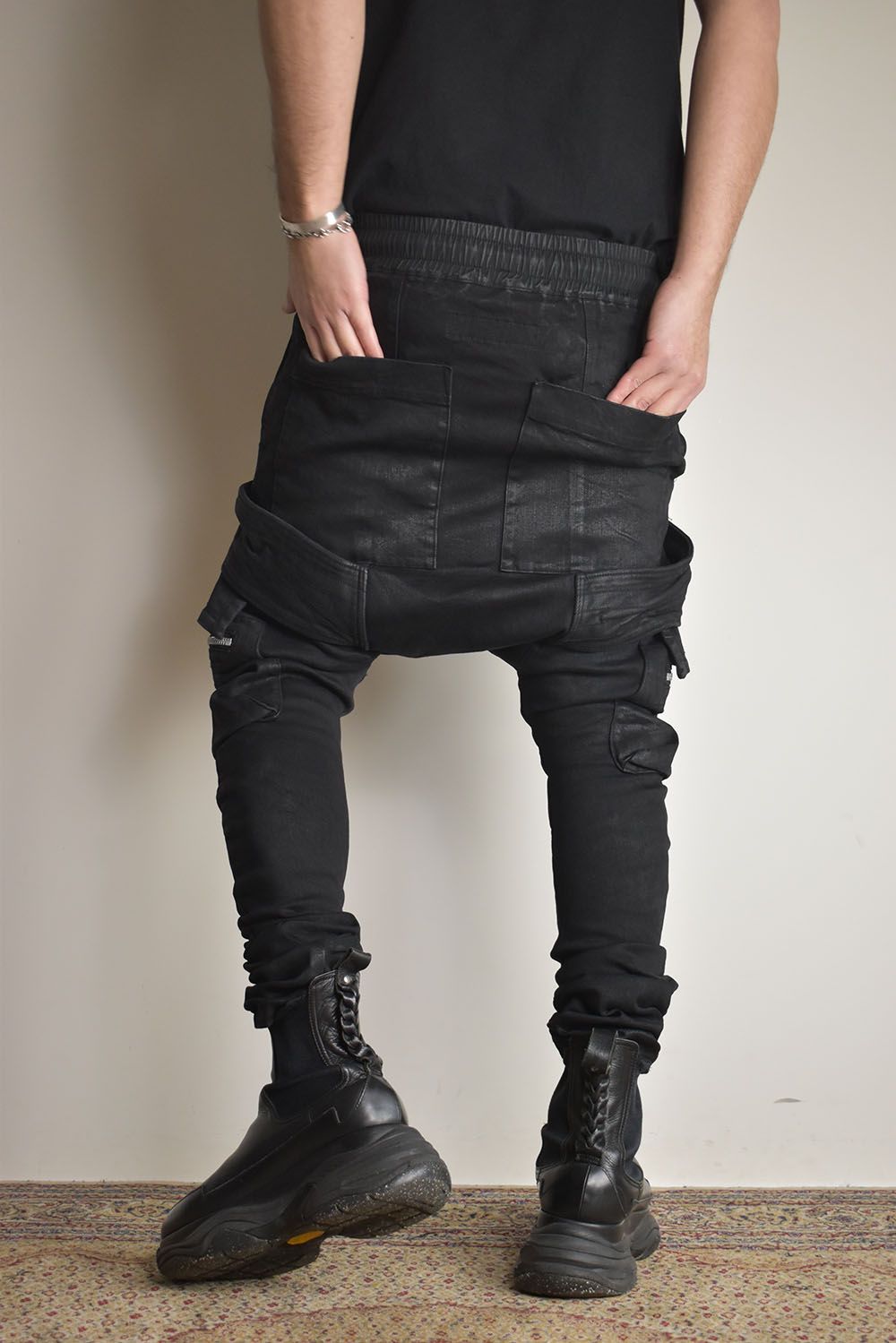 《2025AW先行予約》Denim Coating Cargo Sarouel Skinny"Black" / デニムコーティングカーゴサルエルスキニー"ブラック"