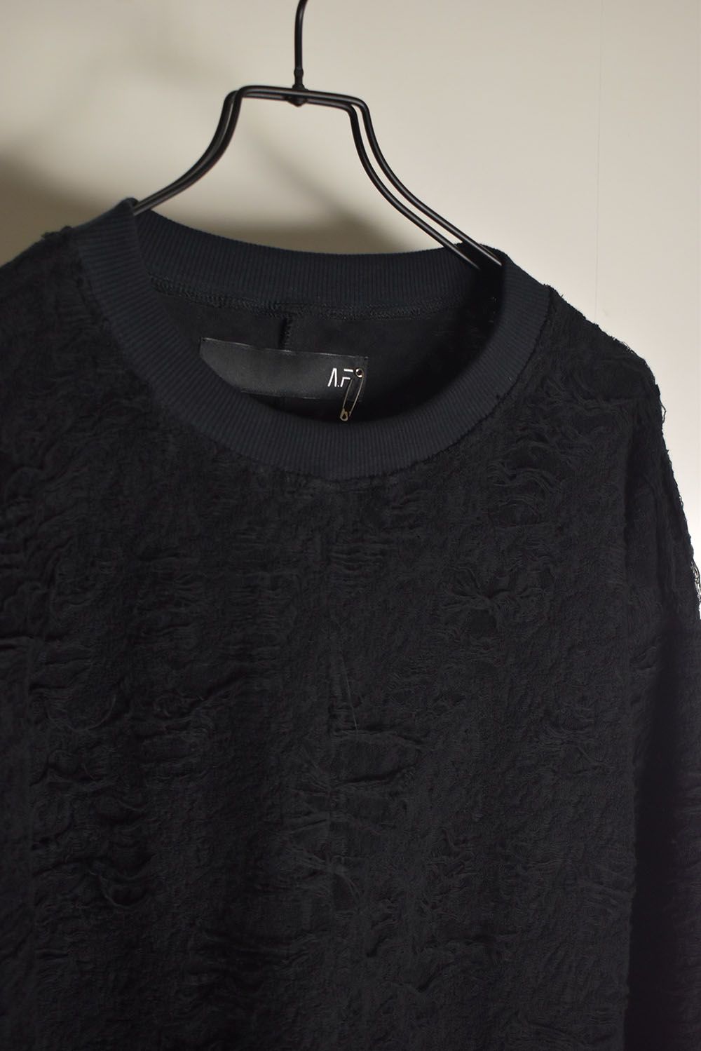 Damage Pile Arymmetry Crew Neck Top"Black" / ダメージパイル アシンメトリークルーネックトップ"ブラック"