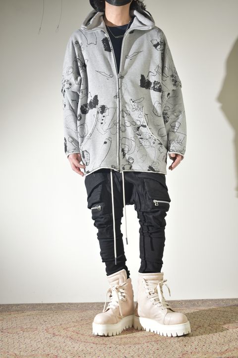 春夏らしいカジュアルミックス