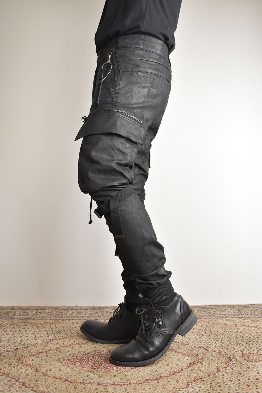 Product-Coated Jersey-Like Denim Cargo Jog Pants"Black" / 製品コーティングジャージーライクデニムカーゴジョグパンツ"ブラック"