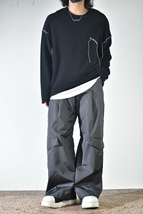 新鮮な履き心地のトラウザーで