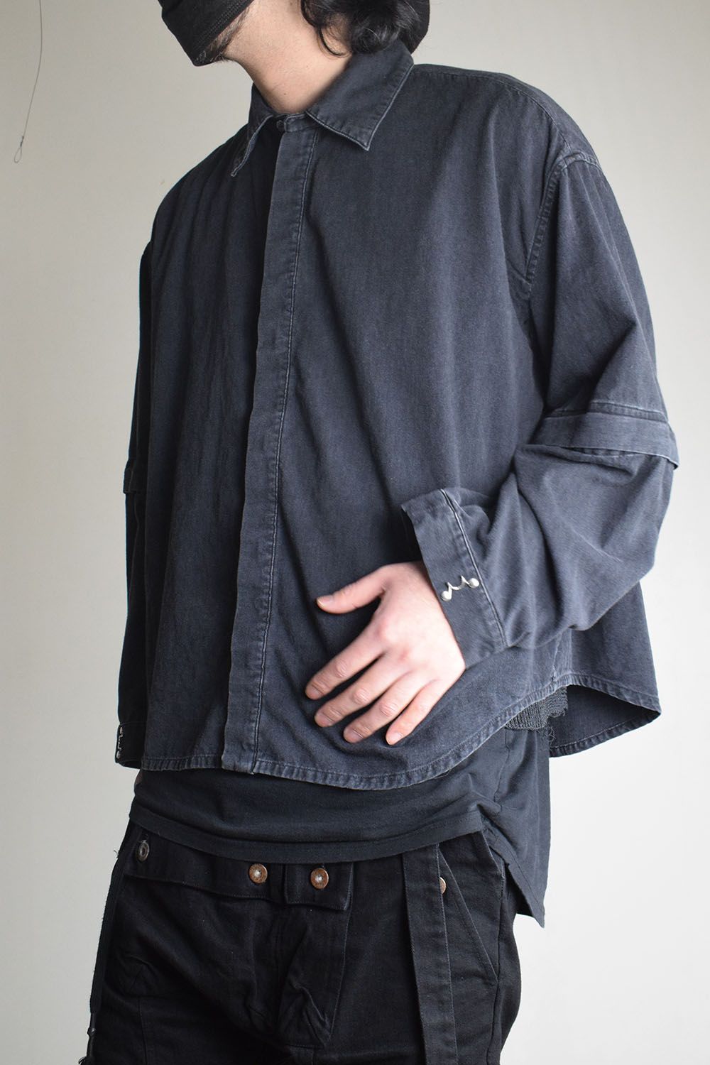 Detachable Sleeve Hook Cuff Shirt"Black Washed" / デタッチャブルスリーブホックカフスシャツ"ブラックウォッシュド"