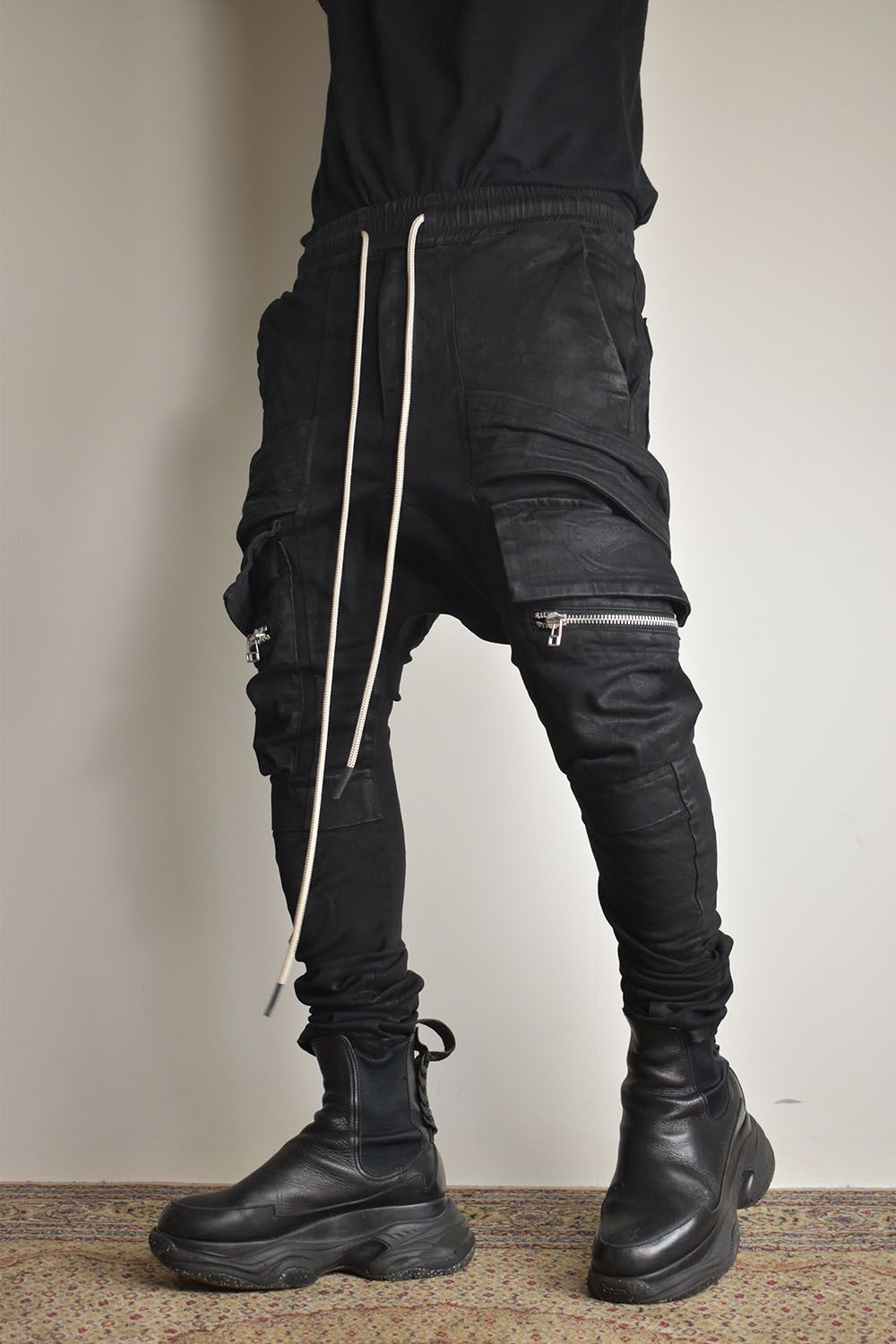 《2025AW先行予約》Denim Coating Cargo Sarouel Skinny"Black" / デニムコーティングカーゴサルエルスキニー"ブラック"