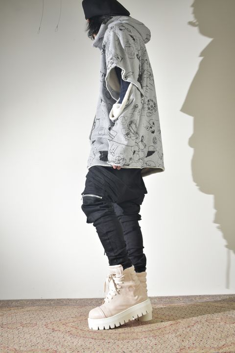 春夏らしいカジュアルミックス